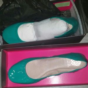 Vince Camuto Ellen flats