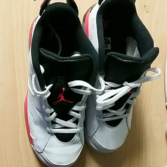 🔴🔴🔴SOLD🔴🔴🔴RETRO 6 LOW - Picture 3 of 4