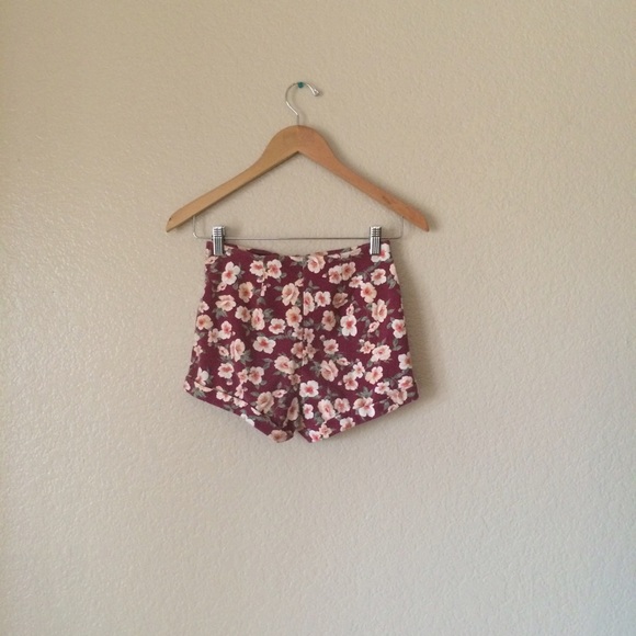 Floral High-Wasted Shorts