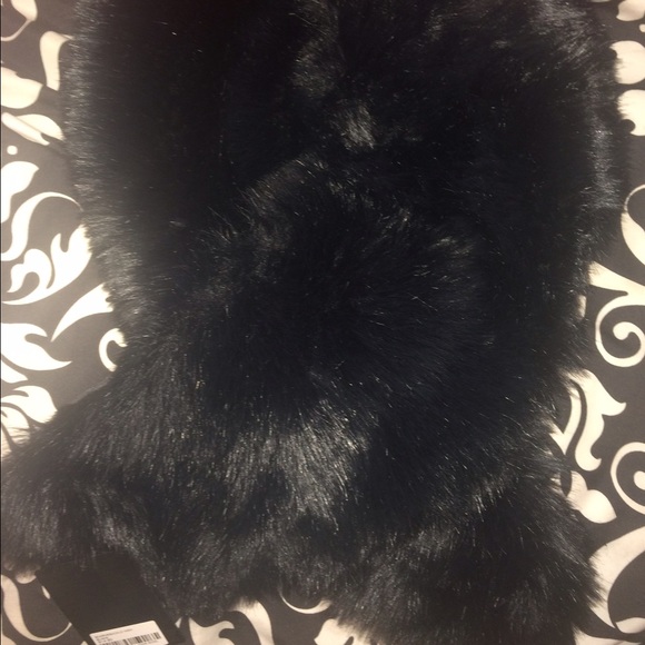 🚫SOLD Forever 21 Faux fur Stole (scarf) - Picture 1 of 4