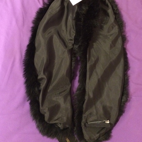 🚫SOLD Forever 21 Faux fur Stole (scarf) - Picture 3 of 4