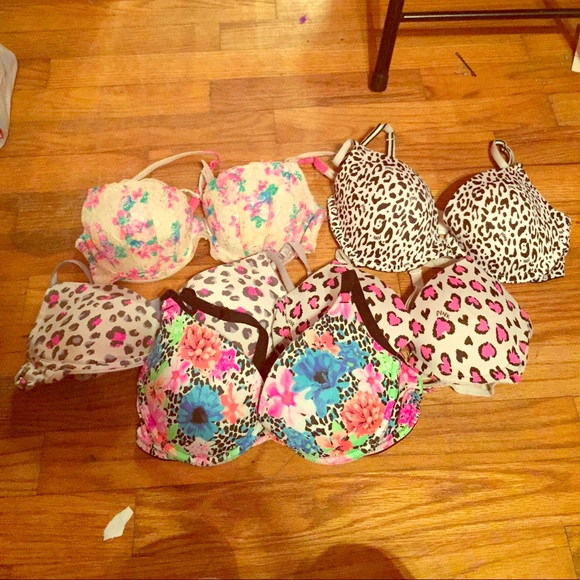 VS Pink Bras Bundle