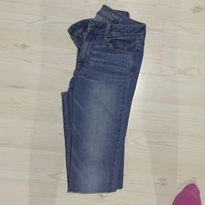 1 pair of American Eagle jeans