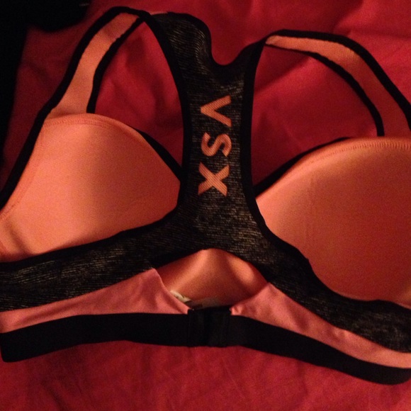 Victoria's Secret sports bra - Picture 2 of 3