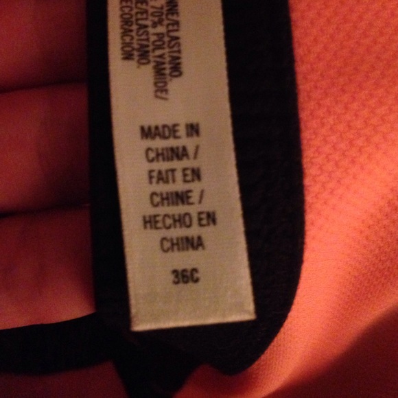 Victoria's Secret sports bra - Picture 3 of 3