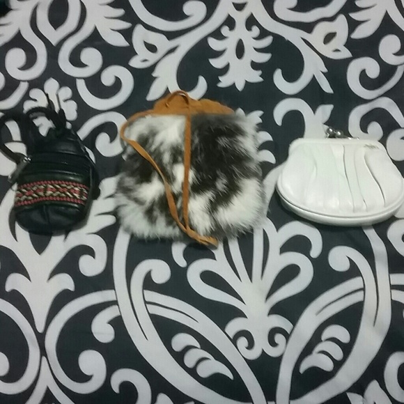 3 small pouches