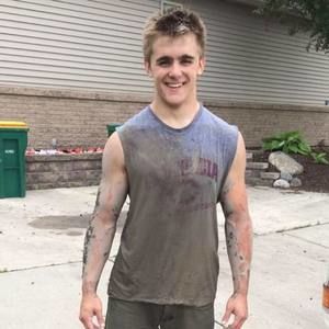 Meet your Posher, Travis