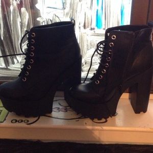 Platform laced boots