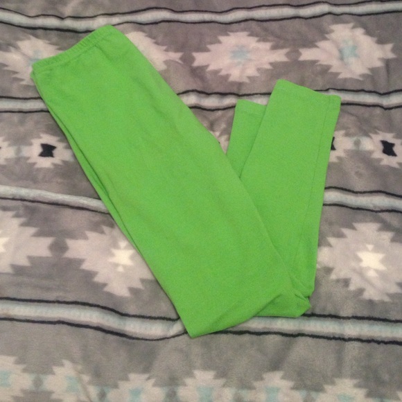 Green leggings