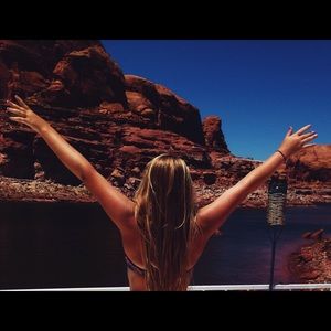 Meet your Posher, Jackie