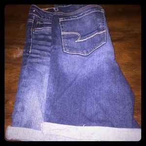 AE knee shorts, dark wash Bermuda. 14, stretch.