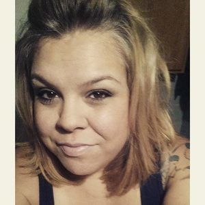 Meet your Posher, Nicole