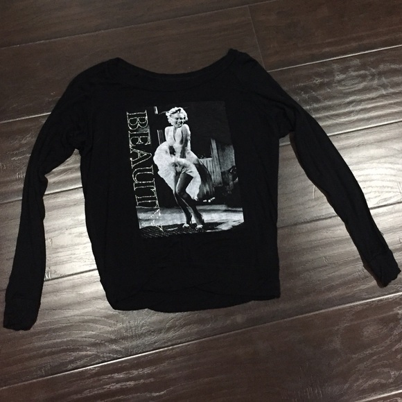 Marilyn Monroe top
