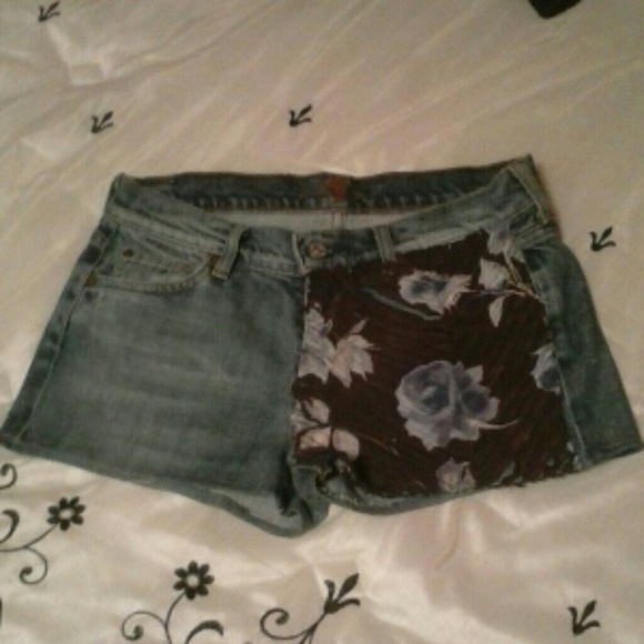 7 of All Mankind shorts