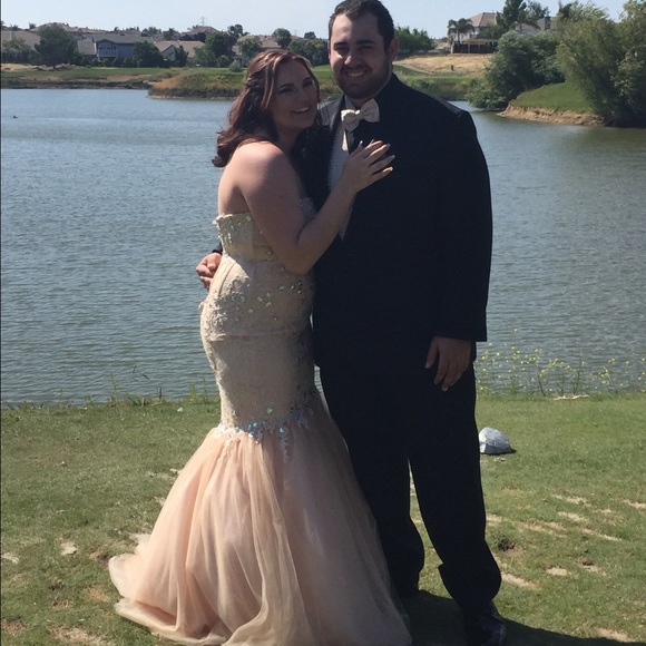 meet your buyer/ seller :) - Picture 2 of 4