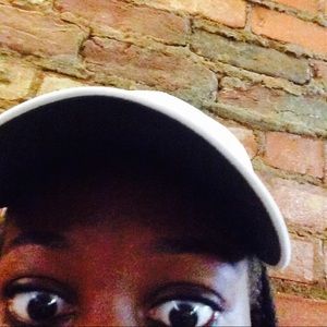 Meet your Posher, Taja