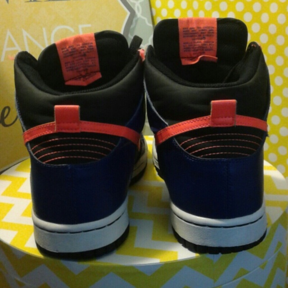 Nike Dunk Hightops - Picture 2 of 4