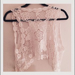 ✨Worn Once✨ - Modcloth White Lace Vest