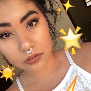 Meet your Posher, Marissa