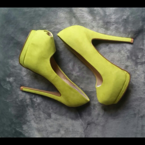 🆕Shoedazzle Neon Lime Pumps
