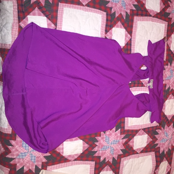 Sleeveless collard tank - Picture 1 of 3