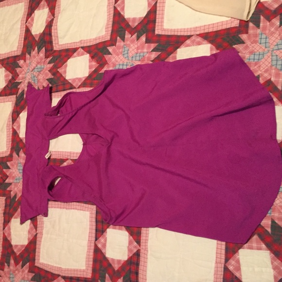 Sleeveless collard tank - Picture 2 of 3