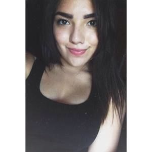 Meet your Posher, Julissa