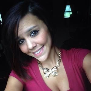 Meet your Posher, Monique