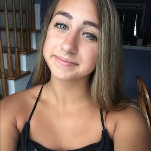 Meet your Posher, Julia