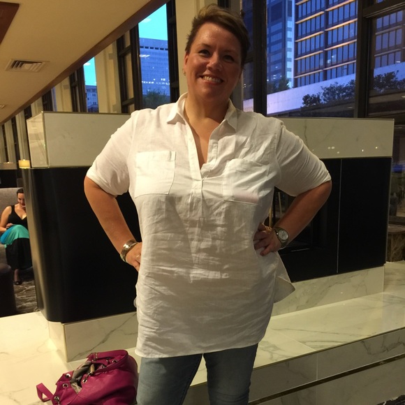 Meet your Posher, Beth💖 - Picture 4 of 4