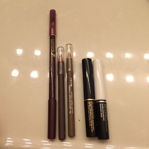 Eyebrows shaping pencils➕ Mascaras➕ Lipstique