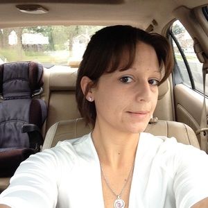 Meet your Posher, Leigh