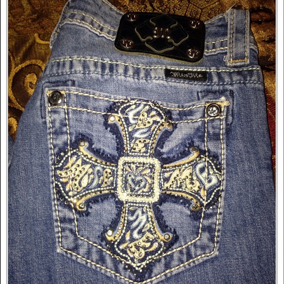 Trade for @nana3dh 2 pair of Miss Me Jeans