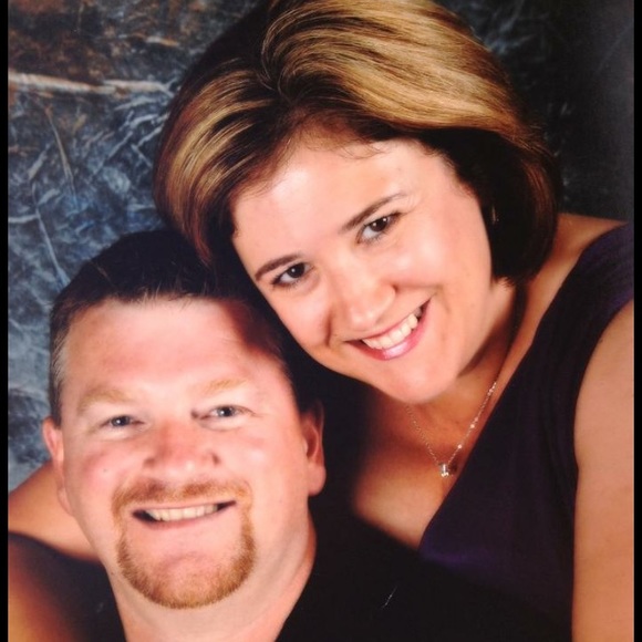 Meet your fellow Posher! - Picture 2 of 4