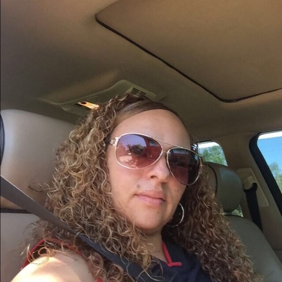 Meet your Posher, Gladys