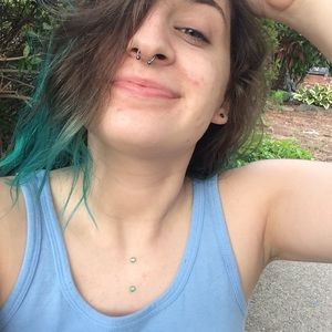 Meet your Posher, Lily