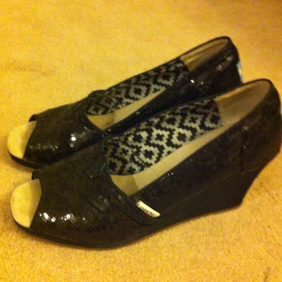 Toms sparkle black wedge