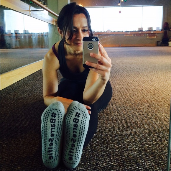 Hi! ๐๐ฝ I'm Renea. - Picture 3 of 4