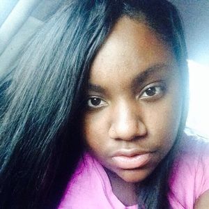 Meet your Posher, Imani