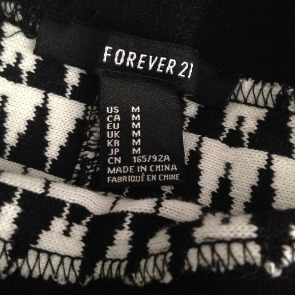 Forever 21 Houndstooth Patterned Skirt - Picture 2 of 2