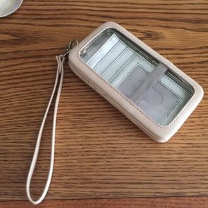 Express Tech Clutch for iPhone 5/5s in Nude