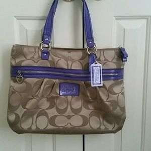 Coach poppy purse