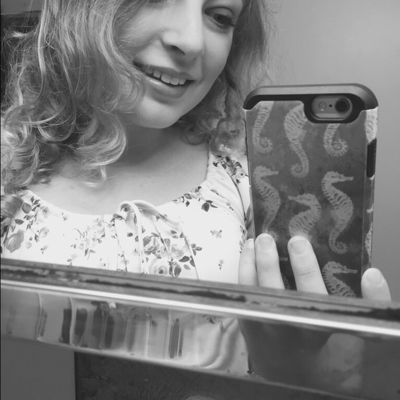 Meet Your Posher - Picture 2 of 4