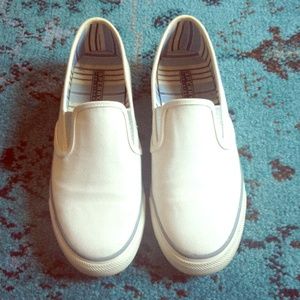 🎉HP 9/16🎉Sperry Top-sider white canvas shoes