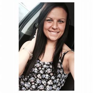 Meet your Posher, Abby