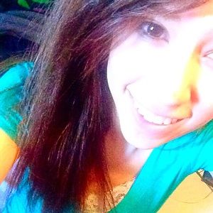 Meet your Posher, April