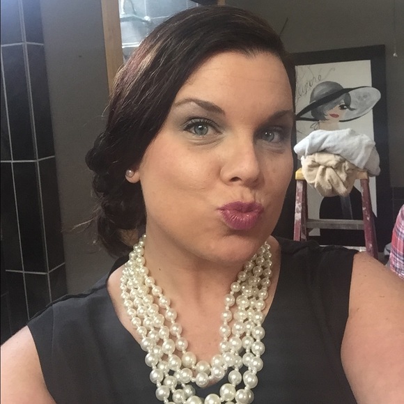 ๐Hello Gorgeous!๐ - Picture 2 of 4