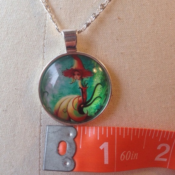 (J3) Fairy Necklace - Picture 3 of 3