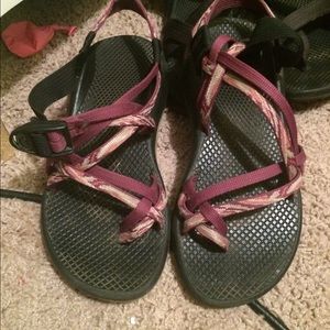 size 7 women's chacos