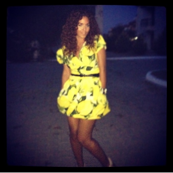 Hi Poshers ! - Picture 4 of 4